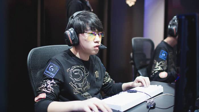 球队往往需 球队往往需